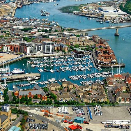 2 Bed Apartment With 2 Ensuites-Near Train Station /Mayflower /City Southampton Exterior photo